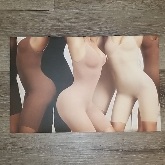 SKIMS 2 piece Cozy Collection Set with Gift Bag - Picture 3 of 3